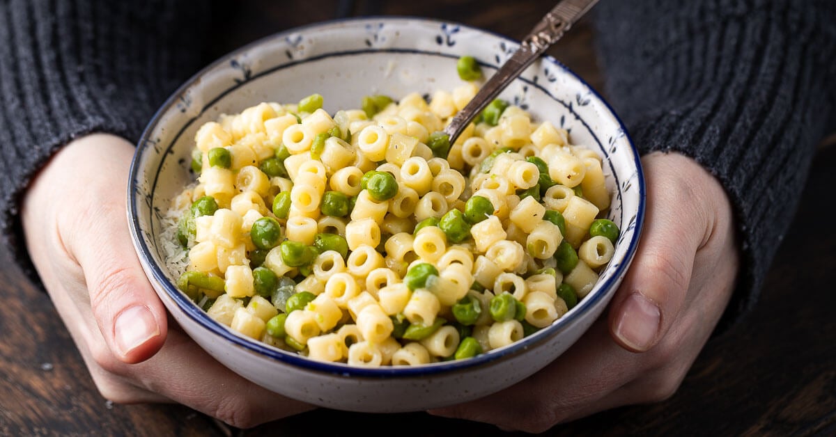 The Secret to Creamy Pasta and Peas: Simple Pantry Staples for Authentic Flavor